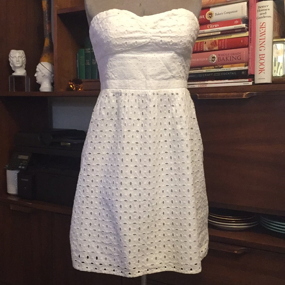AE White Eyelet Strapless Convertible Dress 10